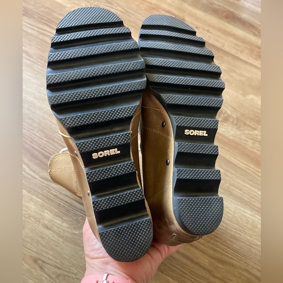 Sorel Joan of Arctic Wedge II Boot Lace Up Bootie, Size 10 - Picture 3 of 7